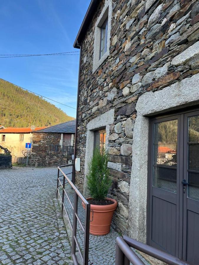 Casa Do Adro-Passadicos Do Paiva Aroucaヴィラ エクステリア 写真
