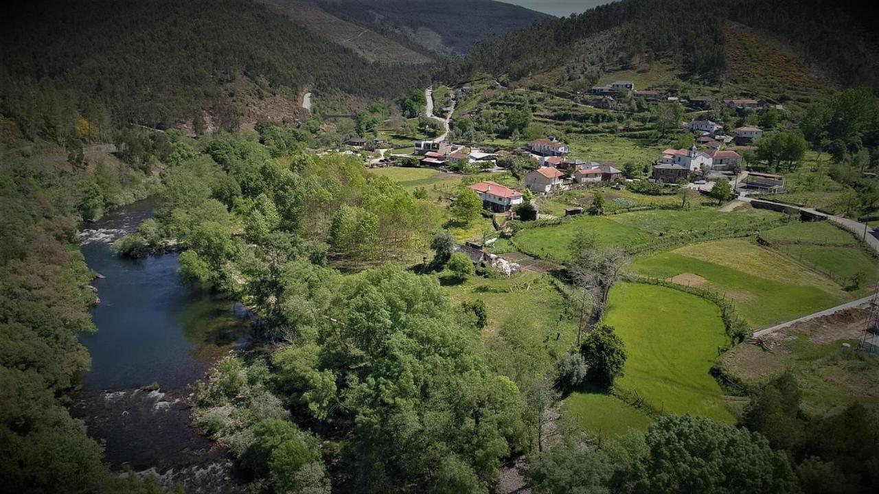 Casa Do Adro-Passadicos Do Paiva Aroucaヴィラ エクステリア 写真